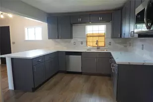8418 Colonial Ln Ln, Houston, TX 77051 - Photo 2