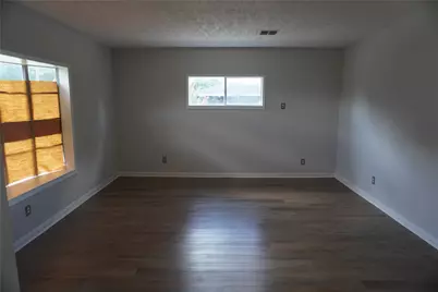 8418 Colonial Lane Lane, Houston, TX 77051 - Photo 10