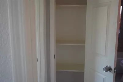 8418 Colonial Lane Lane, Houston, TX 77051 - Photo 18