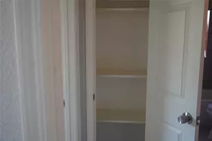 8418 Colonial Ln Ln, Houston, TX 77051 - Photo 18