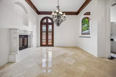 8448 Westview Drive, Houston, TX 77055 - Photo 10