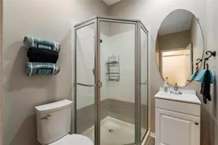 8055 Cambridge St, Houston, TX 77054 - Photo 14