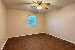 703 W 4th St, Freeport, TX 77541 - Photo 22