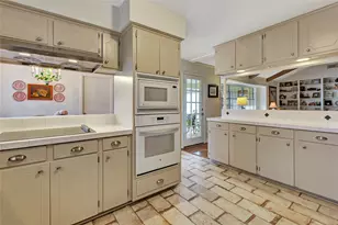 18623 Prince William Ln, Houston, TX 77058 - Photo 12