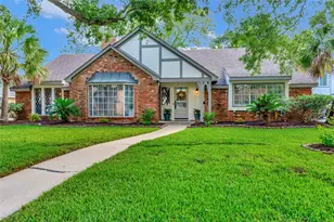 18623 Prince William Ln, Houston, TX 77058 - Photo 1