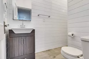 4517 Park Dr, Houston, TX 77023 - Photo 30