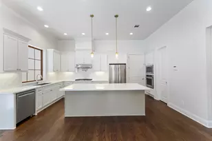 247 Green Blvd, Shenandoah, TX 77384 - Photo 28
