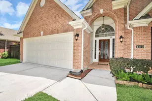 1112 Spinnaker Way, Sugar Land, TX 77498 - Photo 2