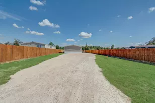 369 Rd 5262, Cleveland, TX 77327 - Photo 34