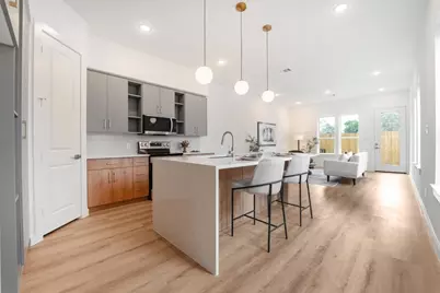 7118 Eastwood Street, Houston, TX 77021 - Photo 6