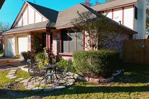 2614 Owens Cross Dr, Houston, TX 77067 - Photo 2