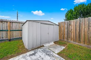 8414 Dovecott Ln, Houston, TX 77083 - Photo 36
