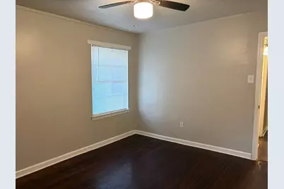 5818 Glenhurst Drive, Houston, TX 77033 - Photo 12