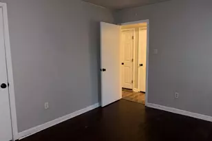 5818 Glenhurst Dr, Houston, TX 77033 - Photo 10