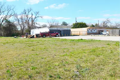10013 W Montgomery Road, Houston, TX 77088 - Photo 1