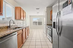 13923 Marners Ct, Houston, TX 77014 - Photo 8