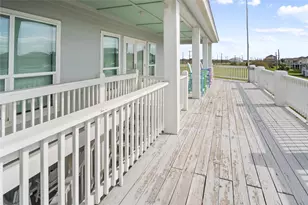 973 Sea Breeze, Crystal Beach, TX 77650 - Photo 10
