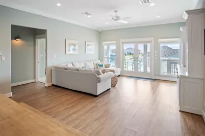 973 Sea Breeze, Crystal Beach, TX 77650 - Photo 14