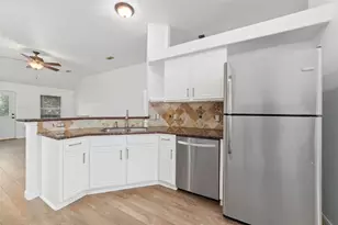 13605 Trail Meadow Ln, Rosharon, TX 77583 - Photo 14
