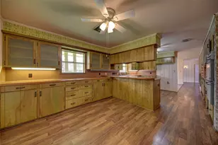 687 Bending Oaks Dr, Bellville, TX 77418 - Photo 32