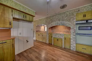 687 Bending Oaks Dr, Bellville, TX 77418 - Photo 34