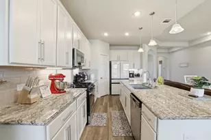 2725 Arbor Edge Crossing, La Marque, TX 77568 - Photo 12