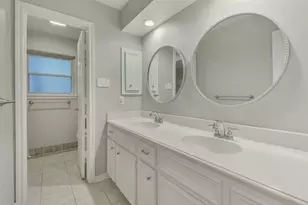 2810 Woodland Ridge Dr, Kingwood, TX 77345 - Photo 18