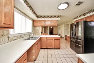 8411 Sunny Ridge Dr, Houston, TX 77095 - Photo 10