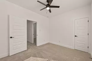 5642 Hirondel St, Houston, TX 77033 - Photo 22