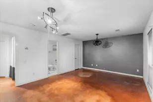 2605 Calumet St, Houston, TX 77004 - Photo 10