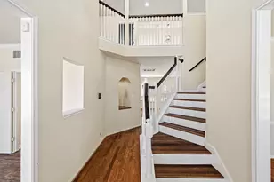 215 Crabapple Dr, Baytown, TX 77520 - Photo 4