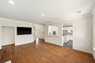 215 Crabapple Dr, Baytown, TX 77520 - Photo 14