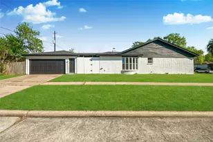 8114 Pella Dr, Houston, TX 77036 - Photo 34