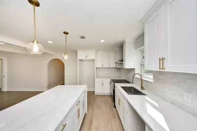 8114 Pella Drive, Houston, TX 77036 - Photo 16