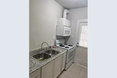 1211 W Gray #2, Houston, TX 77019 - Photo 2