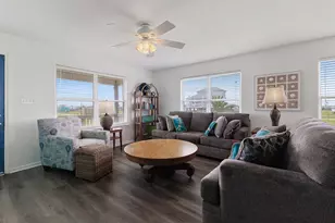 3919 2nd St, Galveston, TX 77554 - Photo 2