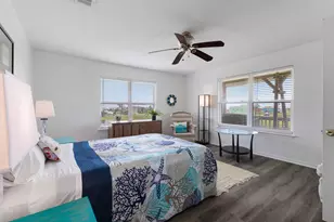 3919 2nd St, Galveston, TX 77554 - Photo 4