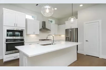 836 Fisher Street #B, Houston, TX 77018 - Photo 6