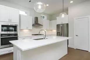 836 Fisher St, Houston, TX 77018 - Photo 6