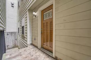 1904 Lauderdale St, Houston, TX 77030 - Photo 2