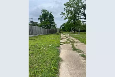 2815 Timber Drive, Dickinson, TX 77539 - Photo 10