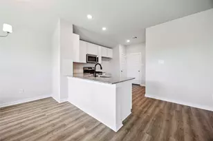 805 Clear Vly Ln, Dayton, TX 77535 - Photo 6
