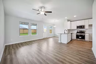 805 Clear Vly Ln, Dayton, TX 77535 - Photo 2