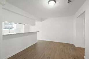 24607 Green Moss Dr, Houston, TX 77336 - Photo 8