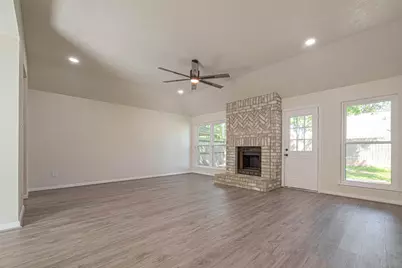 416 Heatherwood Court, League City, TX 77573 - Photo 10