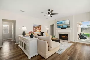 2042 Lodge Crest Ct, League City, TX 77573 - Photo 6