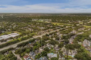 2042 Lodge Crest Ct, League City, TX 77573 - Photo 36