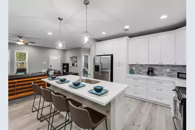 4019 Avenue S, Galveston, TX 77550 - Photo 1