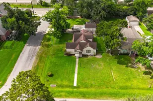 603 W 30th St, Houston, TX 77018 - Photo 1