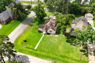 603 W 30th St, Houston, TX 77018 - Photo 2